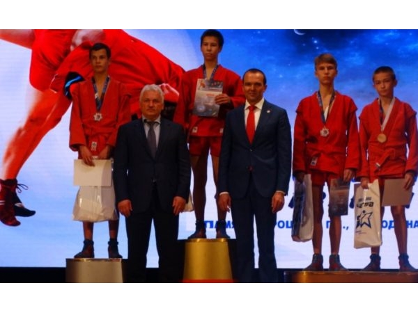 В Чебоксарах стартовал Всероссийский турнир по самбо «Прерванный полет»