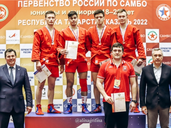 Самбисты Чувашии завоевали шесть медалей первенства России